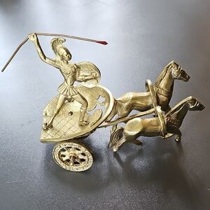 Gold Chariot Figurine - Geece - Bronze
